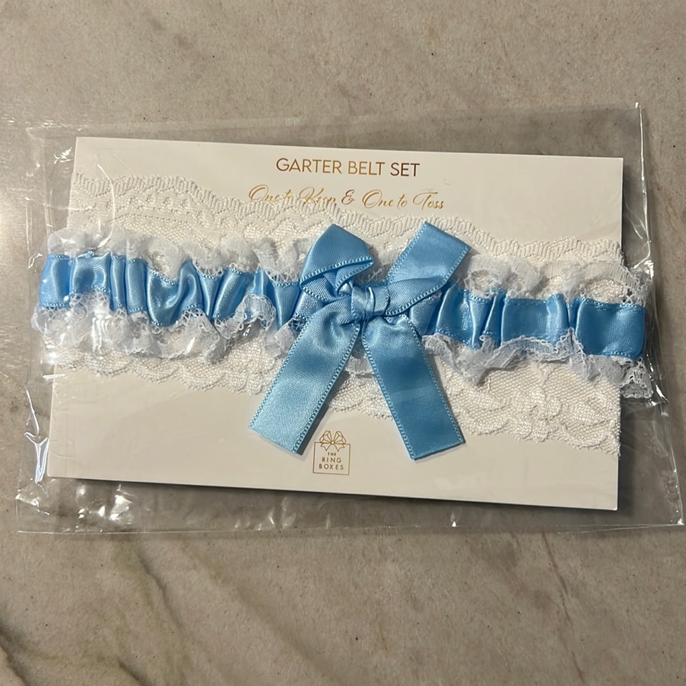 NWT garter belt set
